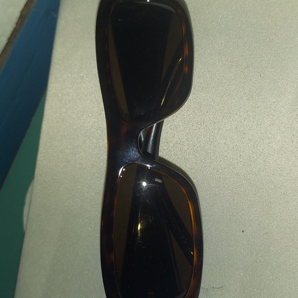 GUCCI SUNGLASSES - Picture 8 of 11